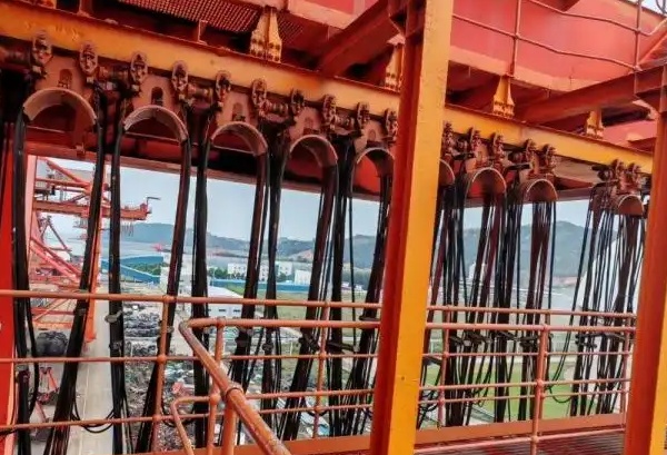 電纜滑車告別粗放作業(yè)，材質(zhì)與智能雙升級(jí)